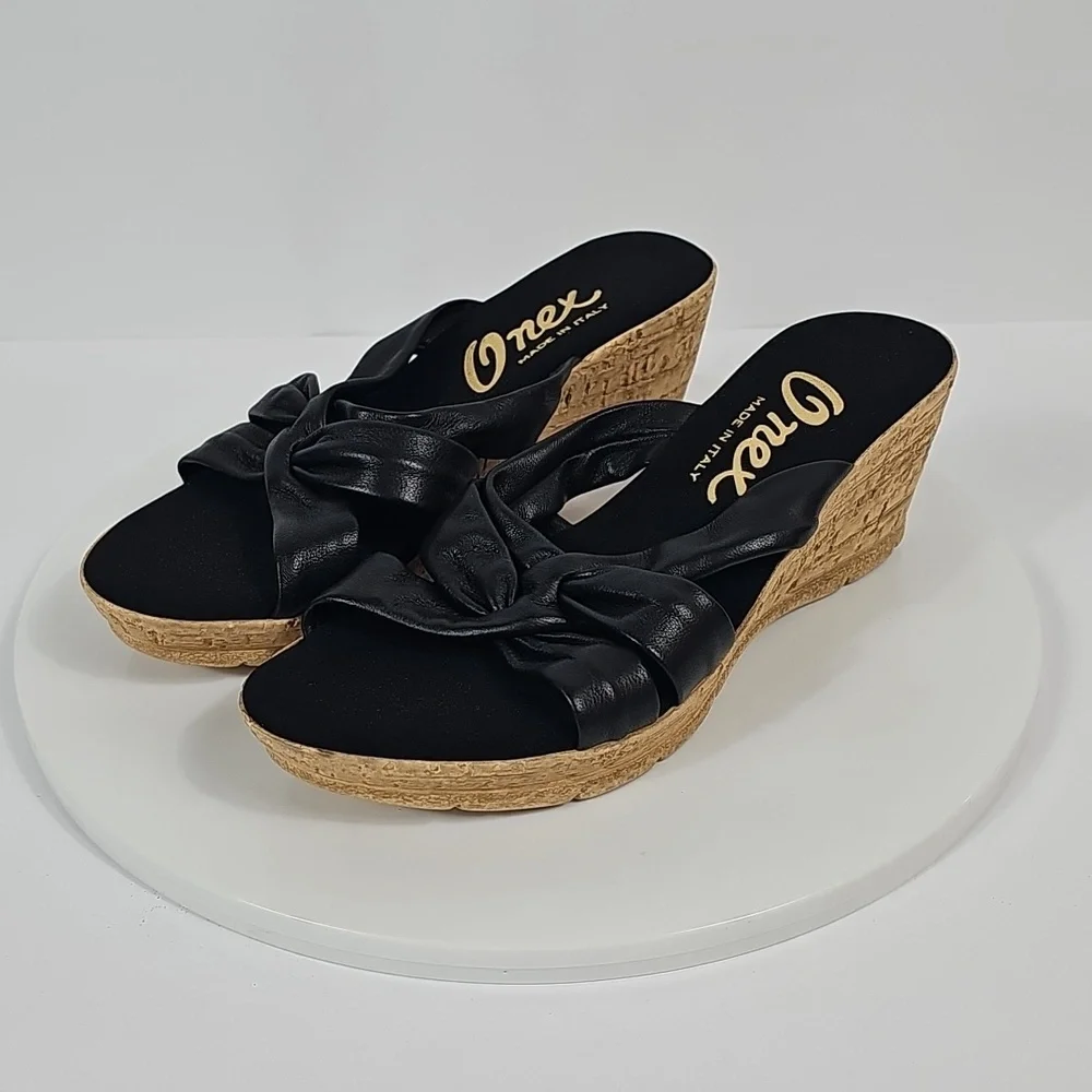 Onex nwot black